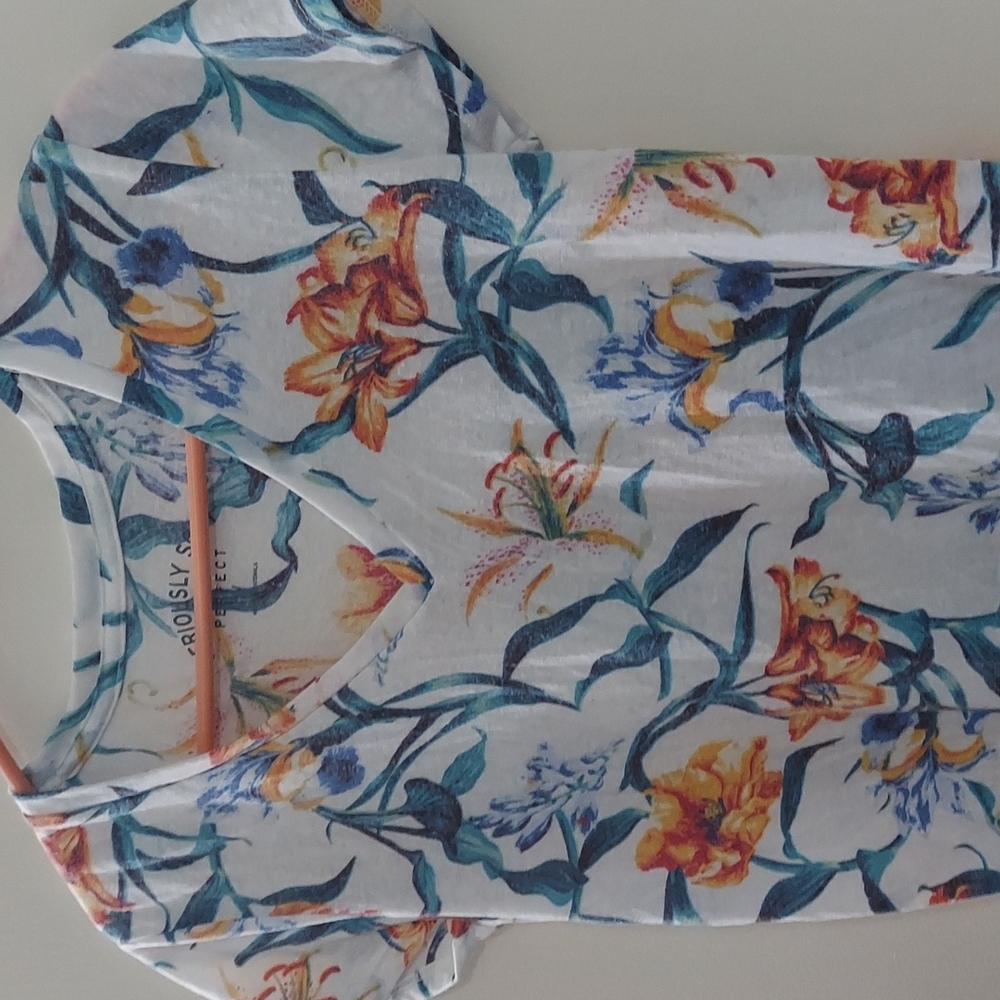 Women's beautiful soft top